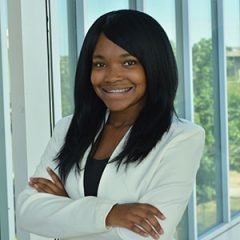 Alleia James, finance major and UIC Business Scholar